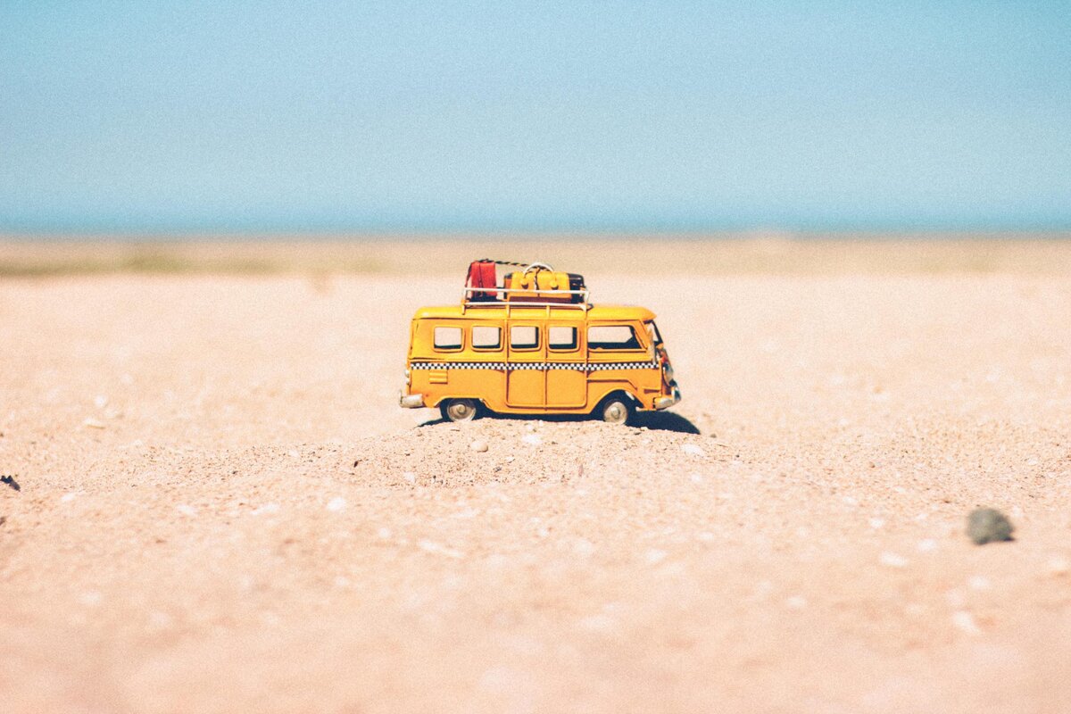 beach-blur-car-colors-386000