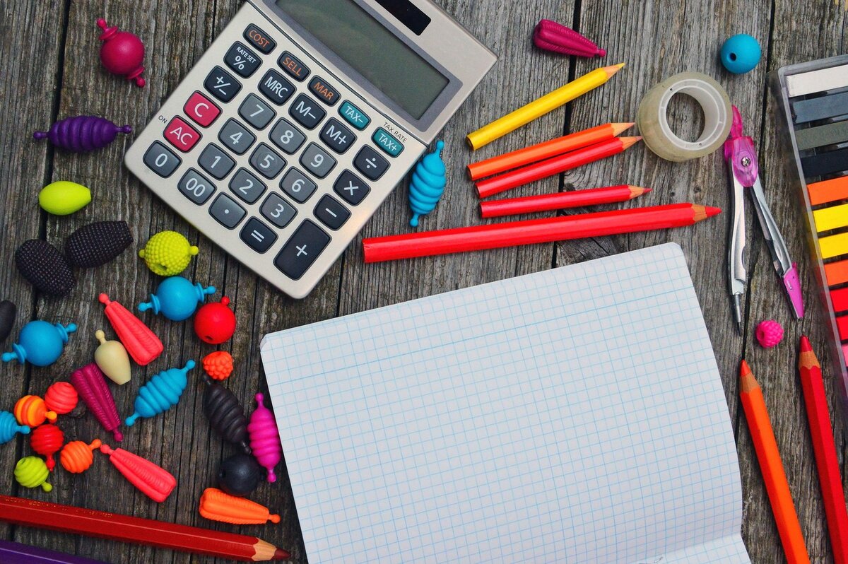 school-tools-3596686_1920