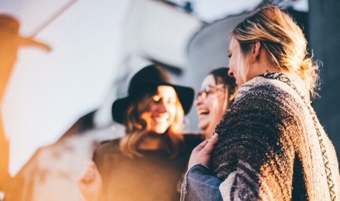 people-g6d0e79bce_1920