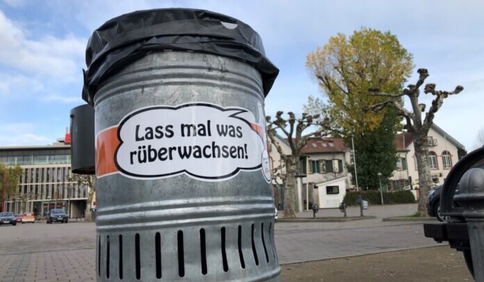 Abfallbehälter-Aufkleber-Aktion