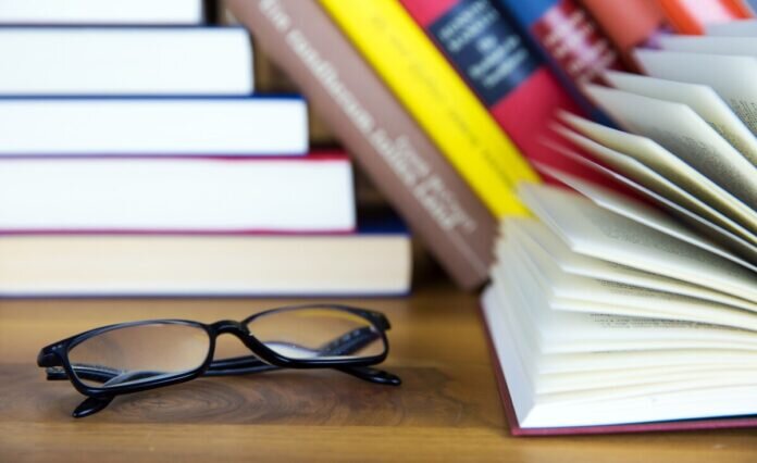 books-ge518718a3_1920