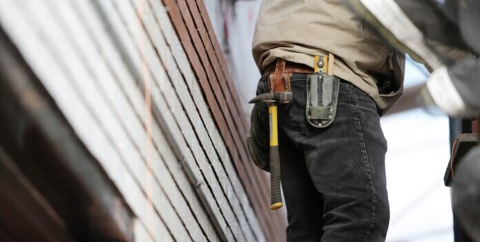 construction-worker-g19e7814af_1920