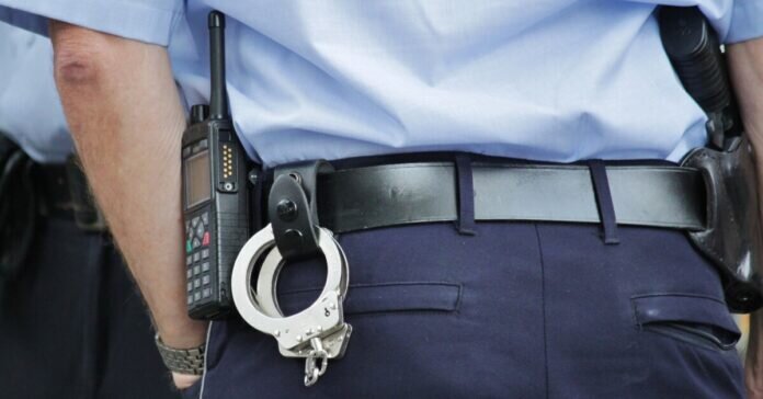 police-g02dea6bf3_1920