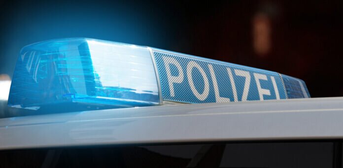 Polizei im Einsatz bei Nacht