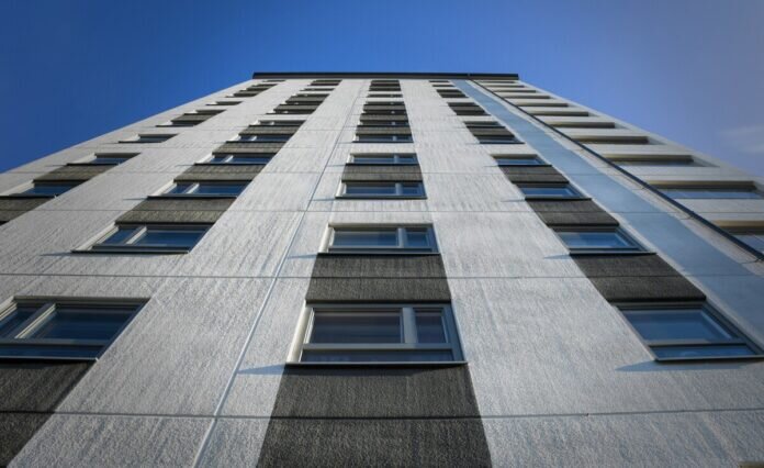 building-ga5bc8dee8_1920