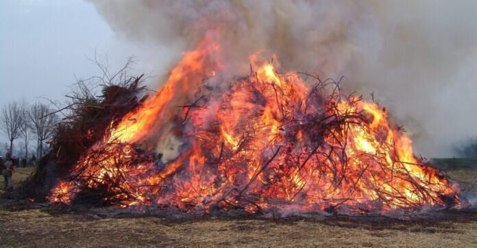 easter-fire-gae22d30df_1920