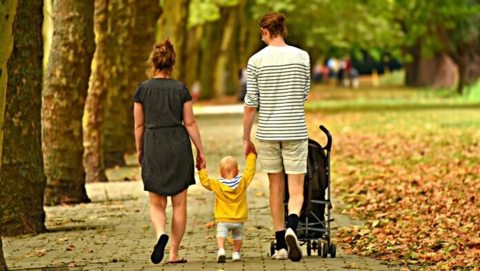 family-g65a75f09a_1920