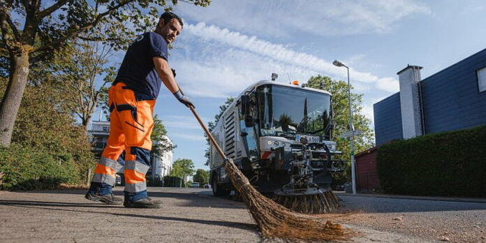 Straßenkehrer des EAD im Einsatz © David Ulrich