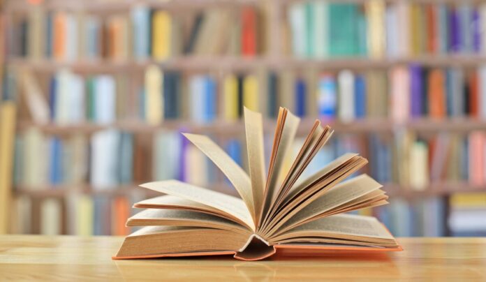 csm_Bücher_Bibliothek_Quelle_shutterstock_Jure_Divich_003a39ee70