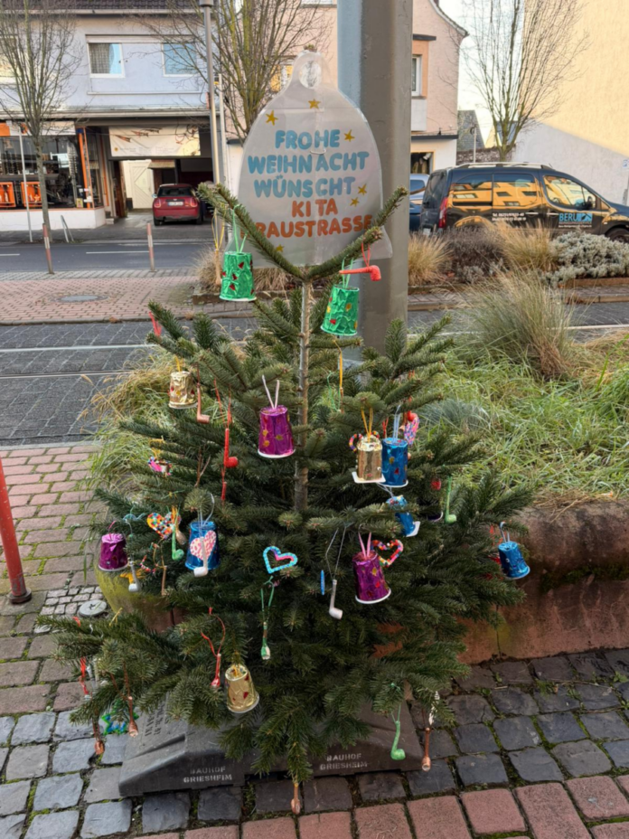 Pünktlich zum Start des Griesheimer Weihnachtsmarkts am kommenden Freitag, 5. Dezember, werden alle Tannenbäume fertig geschmückt sein. Foto: Stadt Griesheim