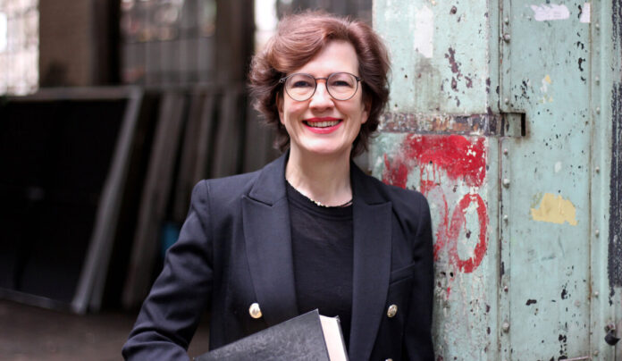 csm_Julia_Cloot_Neue_Generalsekretärin_der_Deutschen_Akademie_für_Sprache_und_Dichtung_Quelle_Privat_29a0828ec4