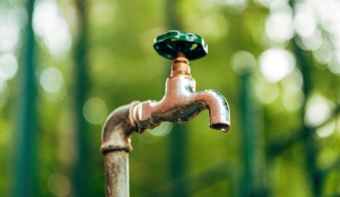 csm_Wasserhahn_Tropfen_Quelle_Shutterstock_Scope_Images_4e069f081d